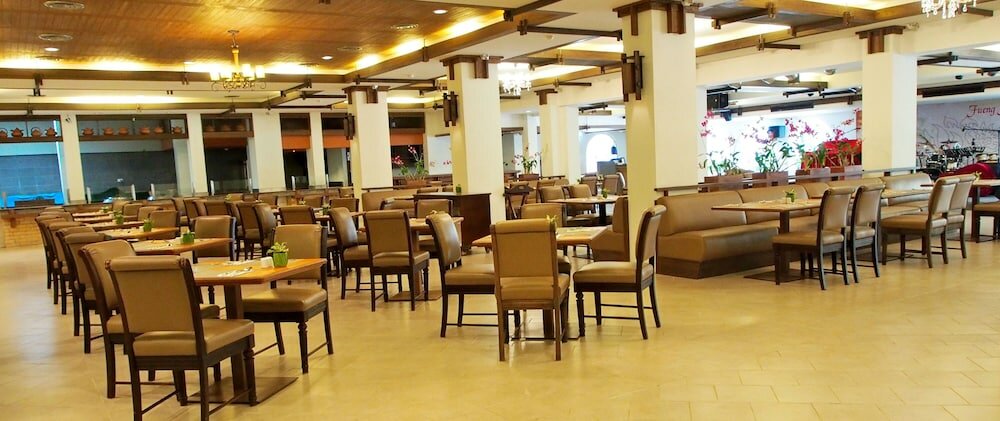 Фото Movenpick Suriwongse Hotel Chiang Mai