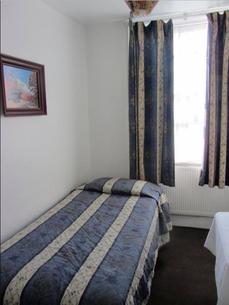 Фото Goodwood Hotel