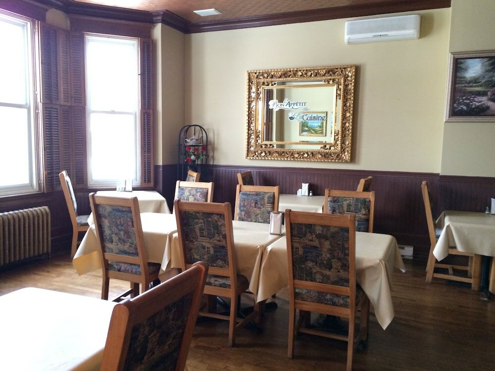 Фото Auberge Montebello