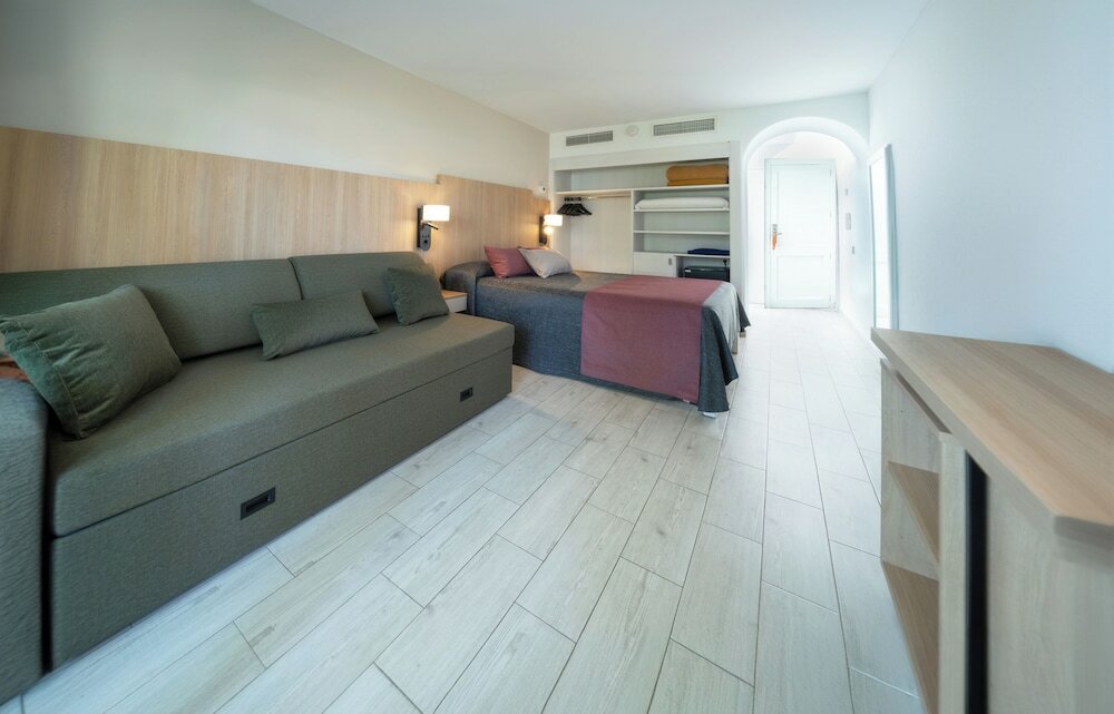 Фото Hotel Cala d'Or Gardens