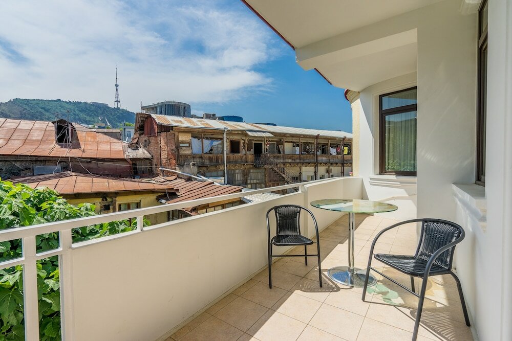 Фото Imperial House