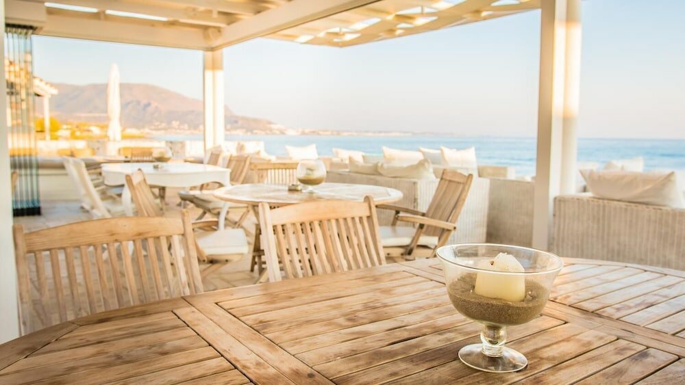 Фото Parthenis Beach Suites by the Sea