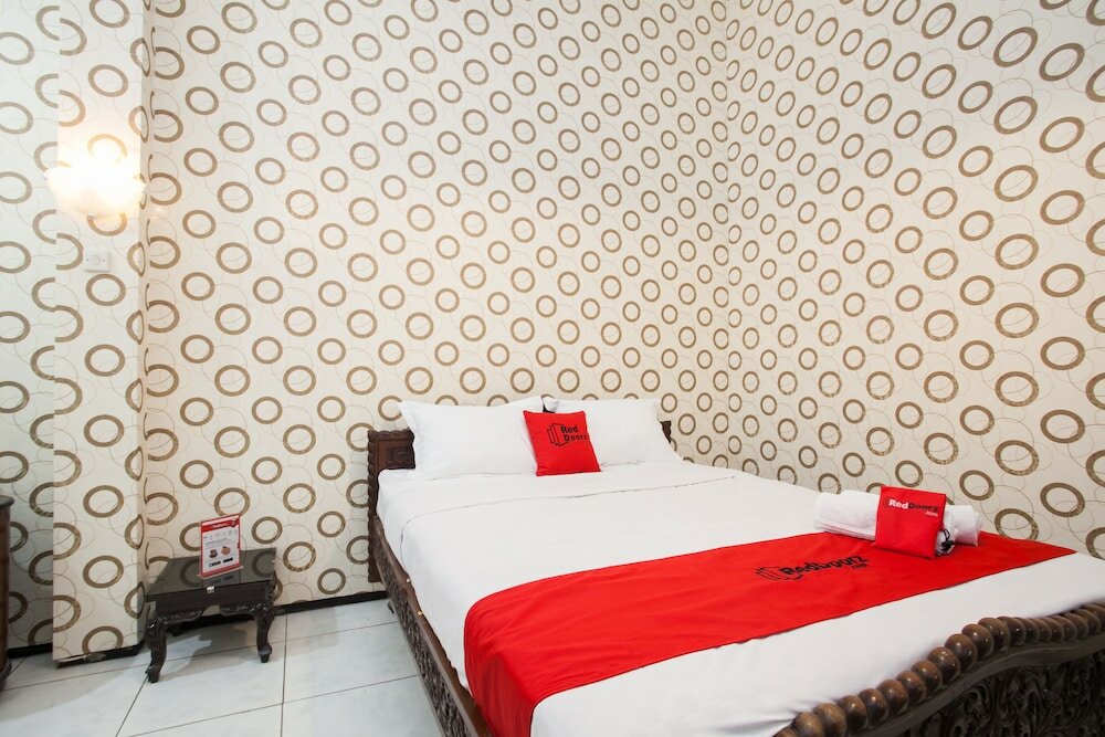 Фото RedDoorz near Brawijaya University