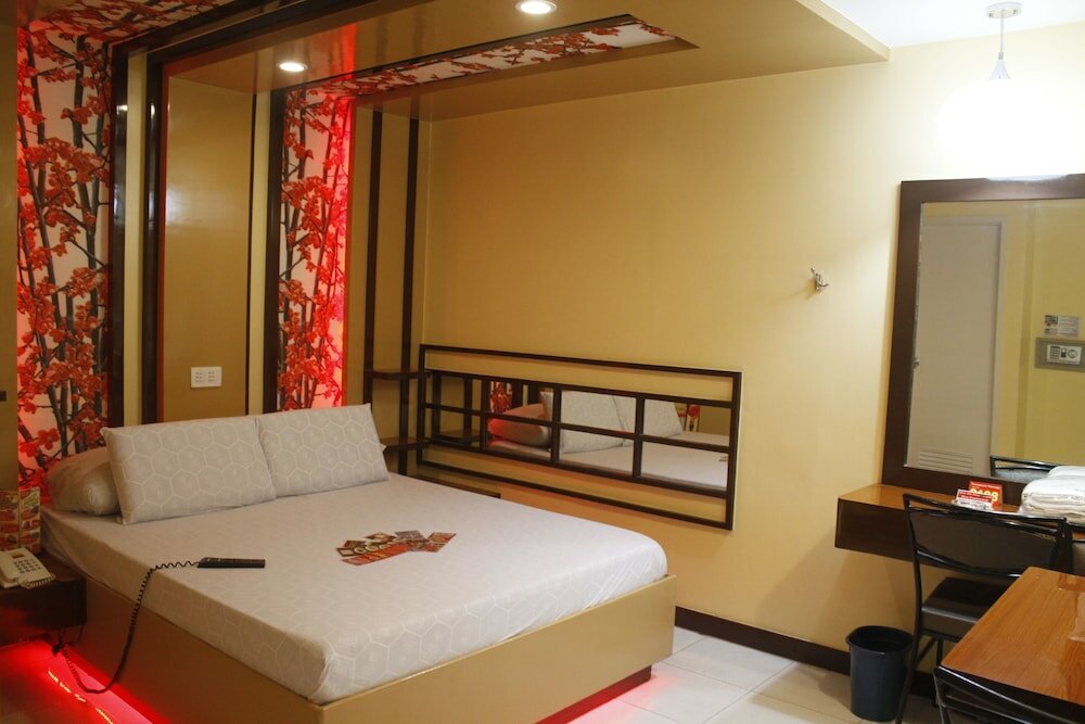 Фото Hotel Sogo Lrt Monumento Station