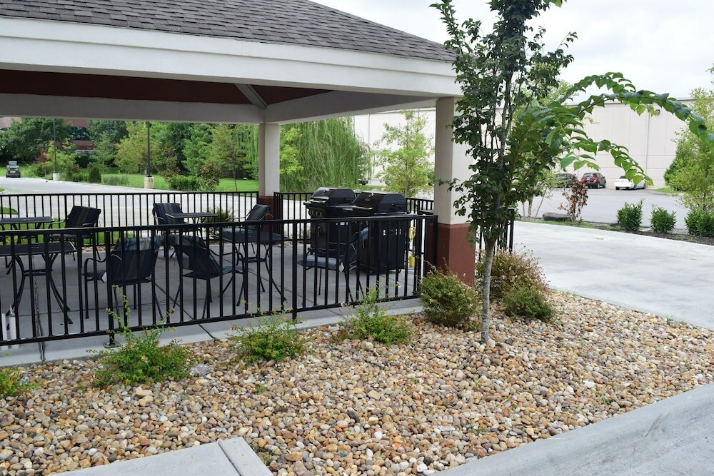 Фото Candlewood Suites Nashville - Metro Center, an Ihg Hotel