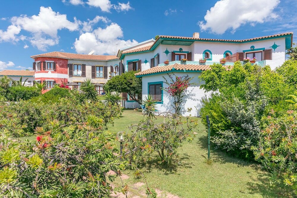 Фото Hotel Stefania Boutique Hotel by the Beach