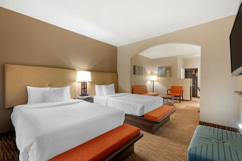 Фото Best Western Plus Dfw Airport Suites