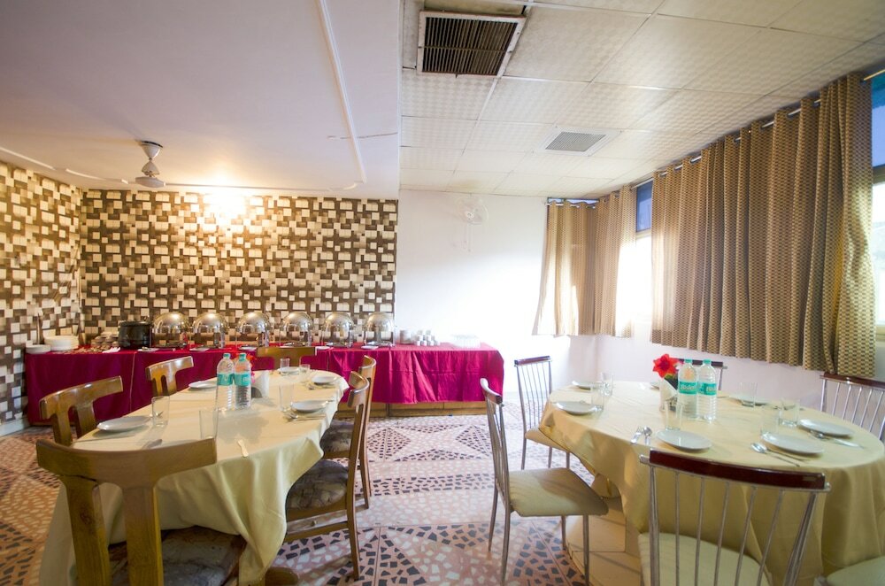 Фото Pablas International