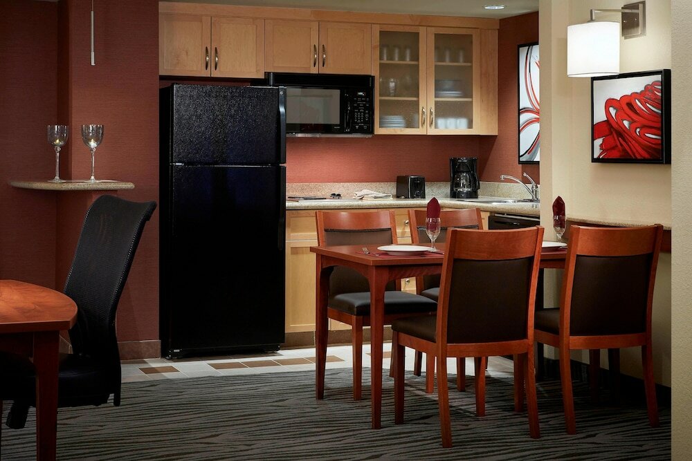 Фото Residence Inn by Marriott Montreal Airport