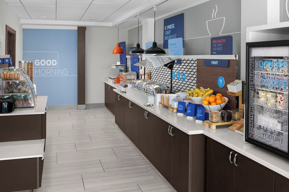 Фото Holiday Inn Express & Suites Midland Loop 250, an Ihg Hotel