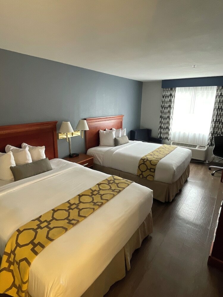 Фото Baymont by Wyndham Yreka