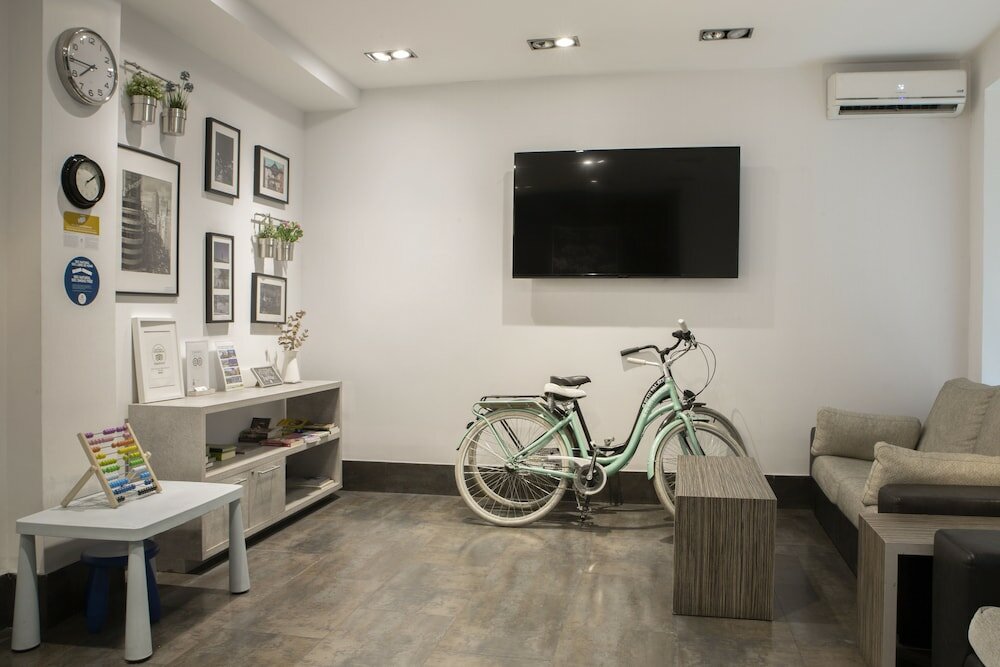 Фото Petit Palace Tres Cruces