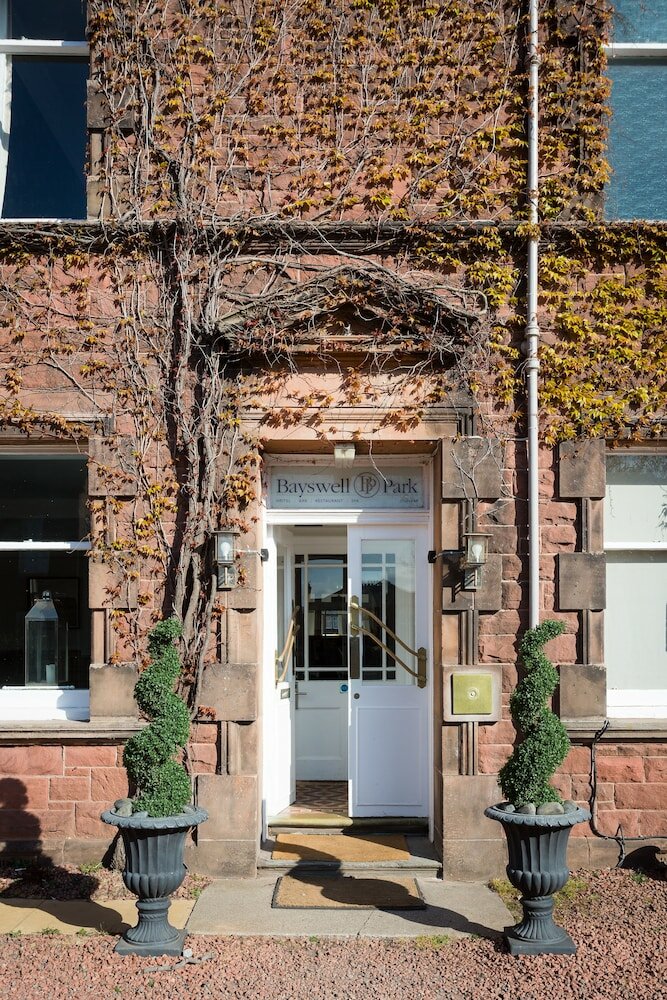 Фото Bayswell Park Hotel