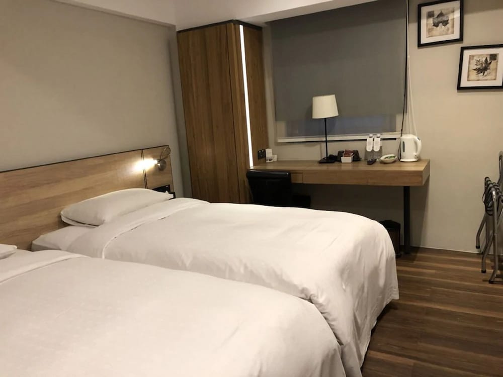 Фото Simple Plus Hotel