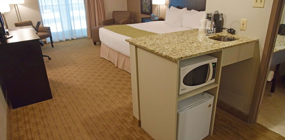 Фото Best Western Pembroke Inn & Conference Centre