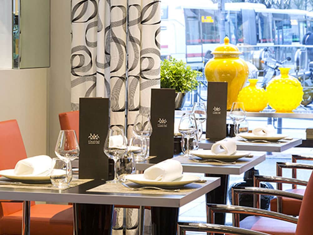 Фото Le Royal Lyon - MGallery Hotel