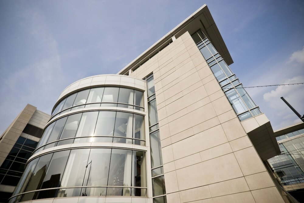 Фото Beacon Hotel & Corporate Quarters