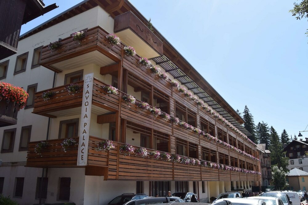 Фото Radisson Residences Savoia Palace Cortina d’Ampezzo