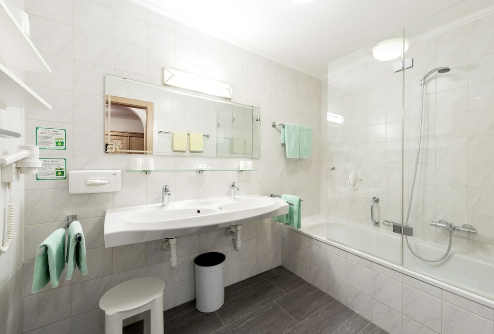 Фото Hotel Tirolerhof