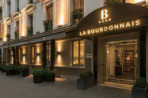 Внешний вид отеля Hôtel La Bourdonnais by Inwood Hotels в Париже, фото 1