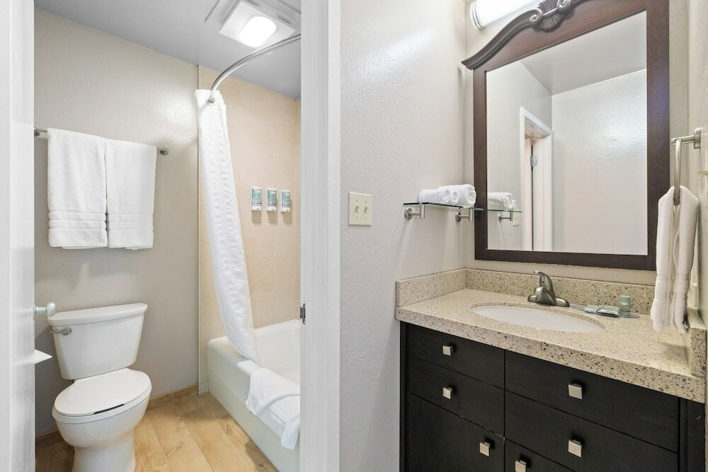 Фото Best Western Petaluma Inn