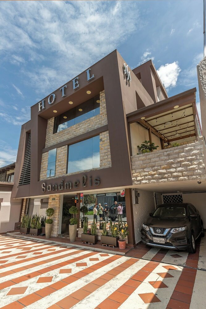 Фото отеля 1