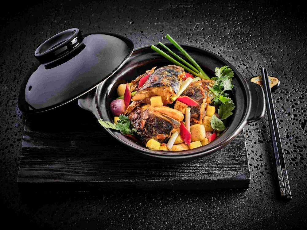 Фото The Emperor Hotel