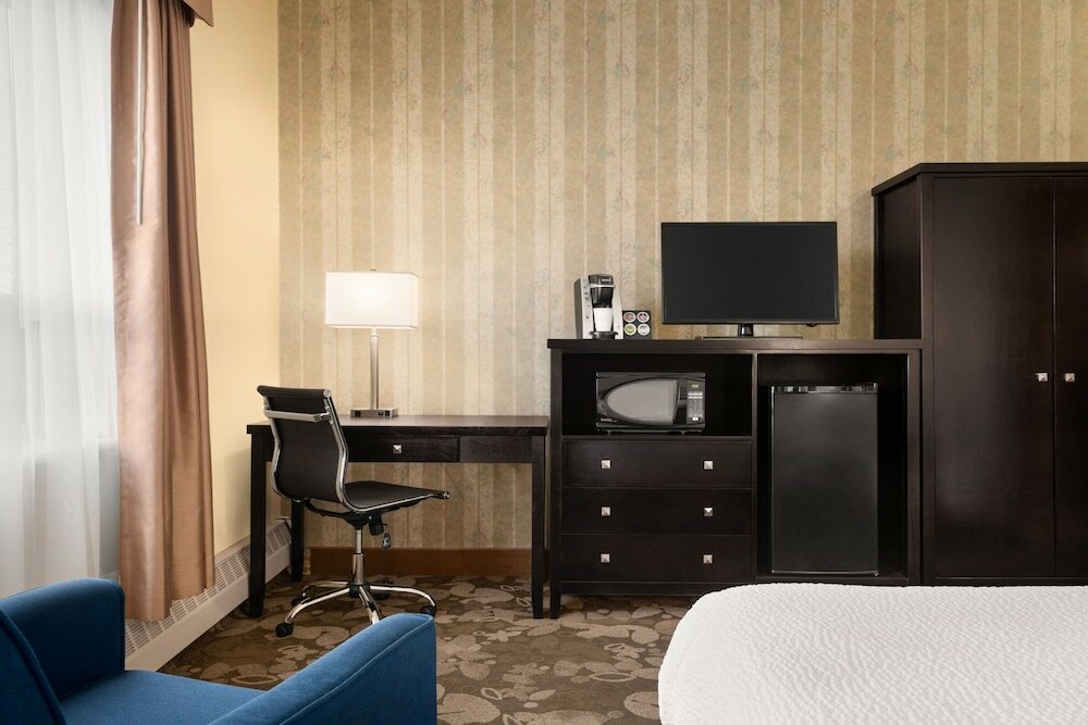 Фото Nova Inn Yellowknife