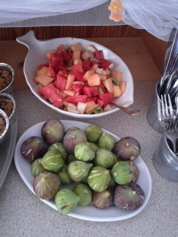 Фото Eleana Studios