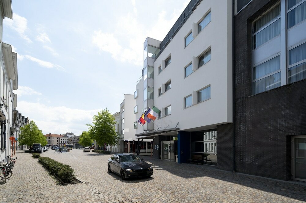 Фото Holiday Inn Express Mechelen City Centre an Ihg Hotel