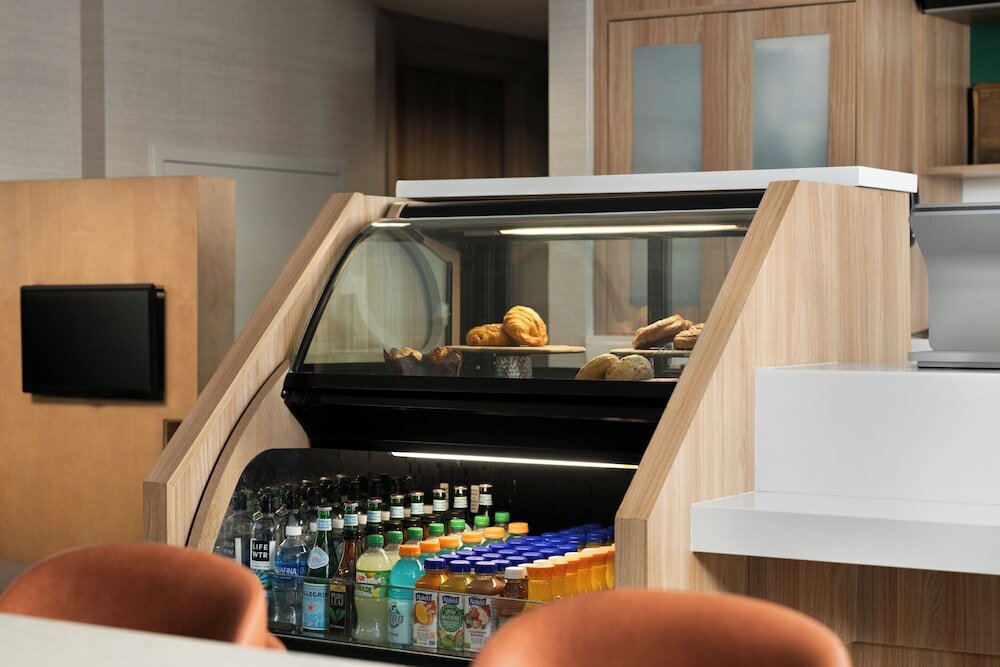 Фото Courtyard by Marriott Hartford Cromwell