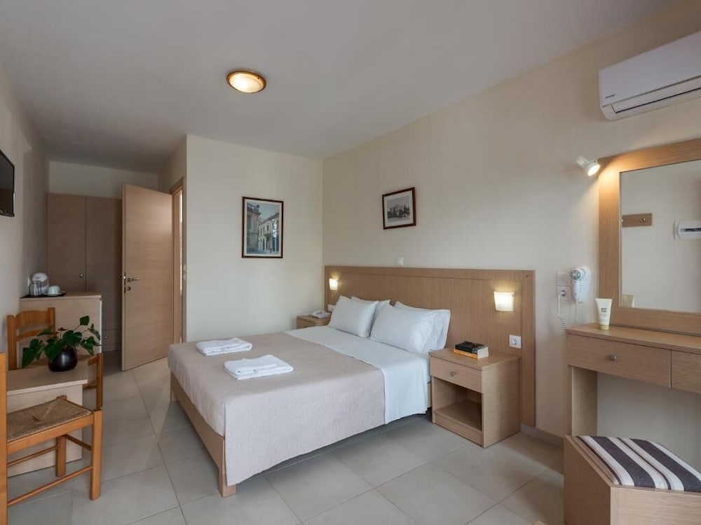 Фото Thalassi Hotel