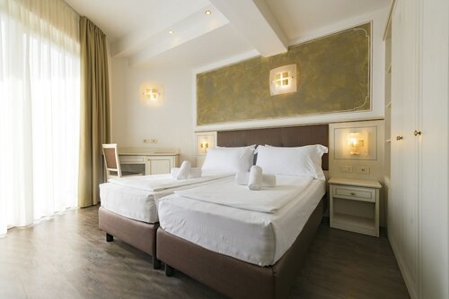 Внешний вид отеля Hotel Sogno del Benaco в Лимоне-суль-Гарде, фото 3