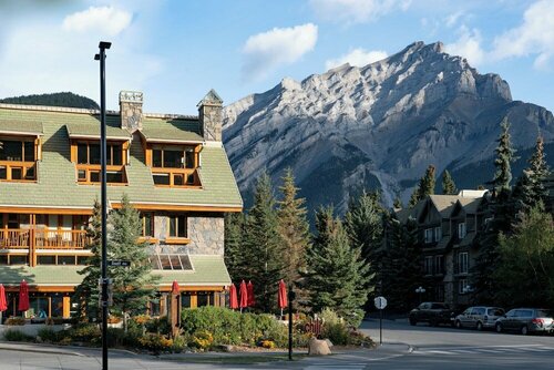 Внешний вид отеля The Fox Hotel and Suites в Банфе, фото 5