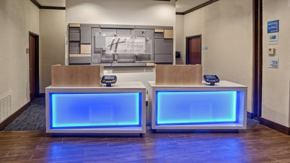 Фото Holiday Inn Express Hotel & Suites Corsicana, an Ihg Hotel