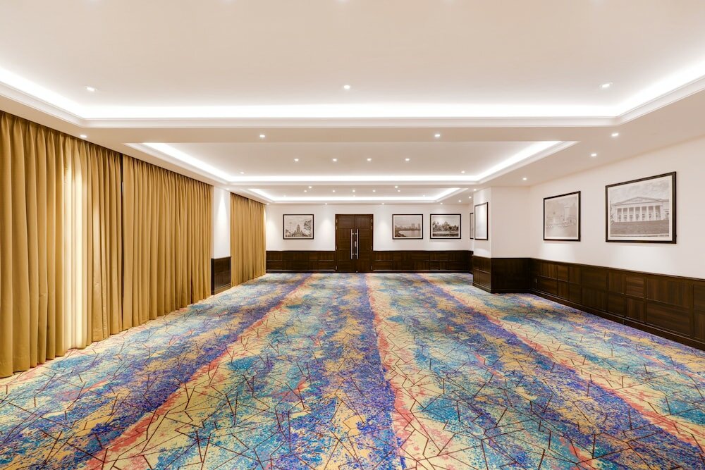 Фото Lemon Tree Premier Mumbai Intl. Airport