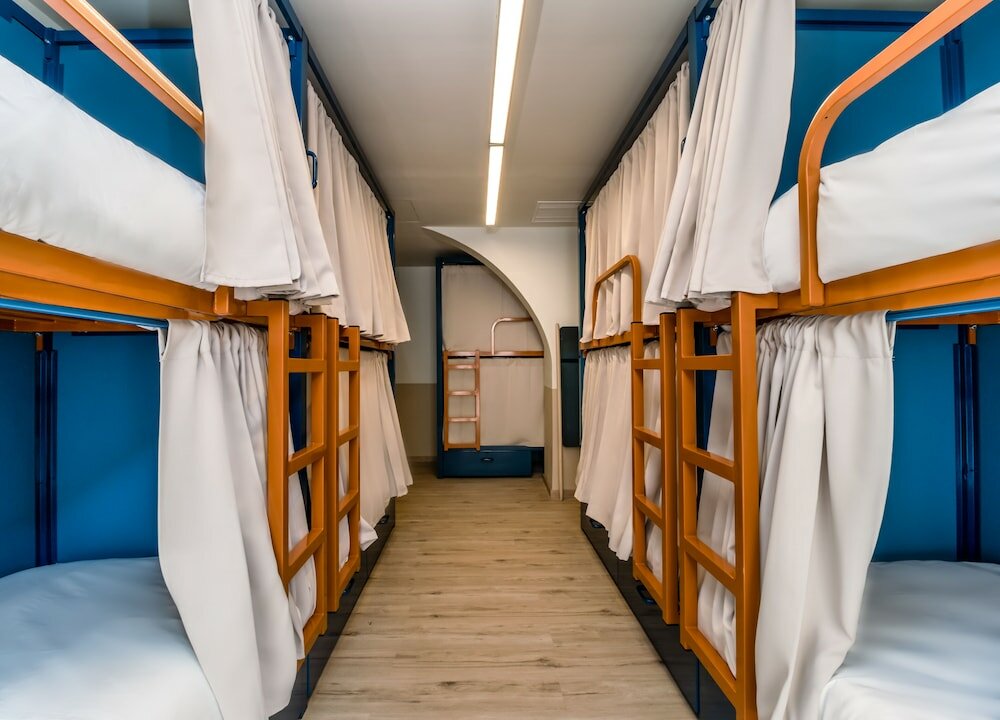 Фото Latroupe Poblenou Beach