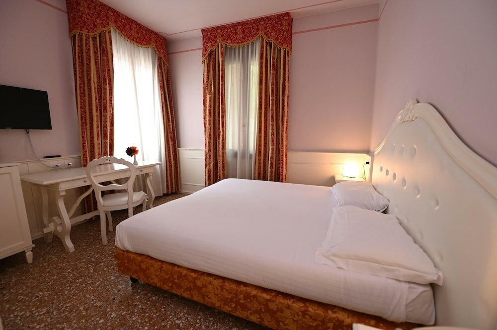 Фото Hotel Villa Patriarca