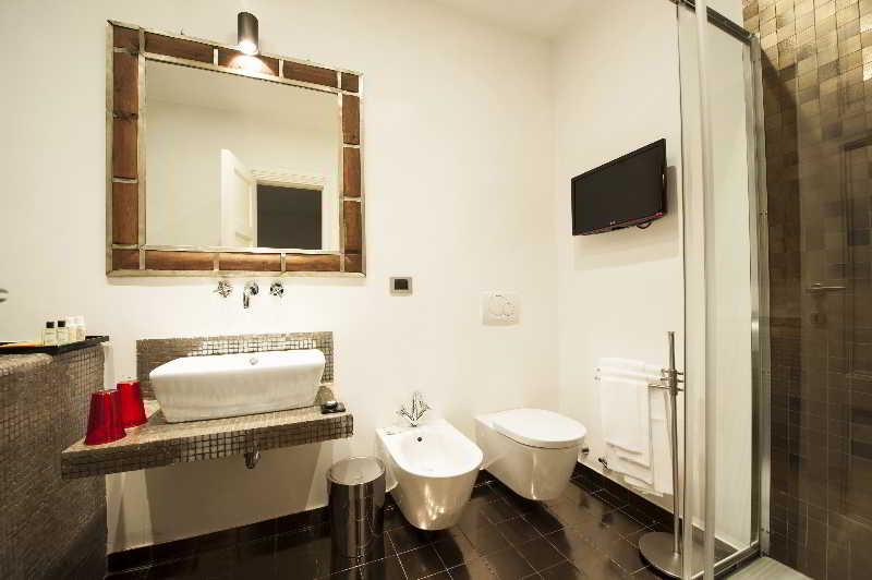 Фото Moses Fountain