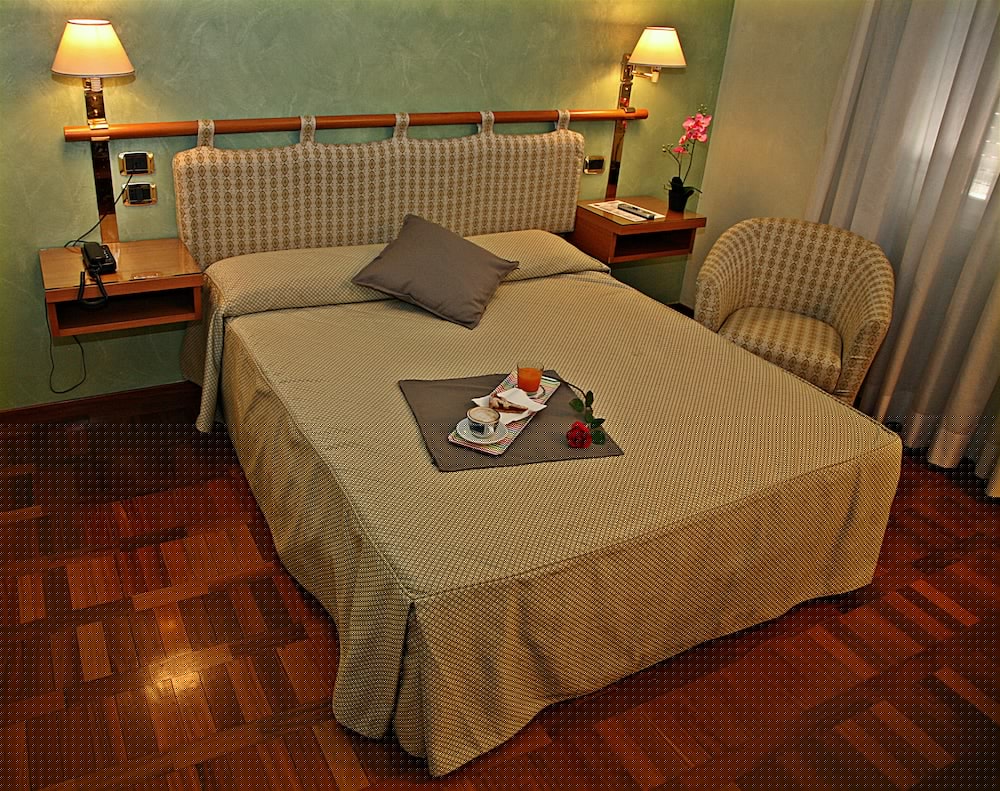 Фото Hotel Meeting Roma