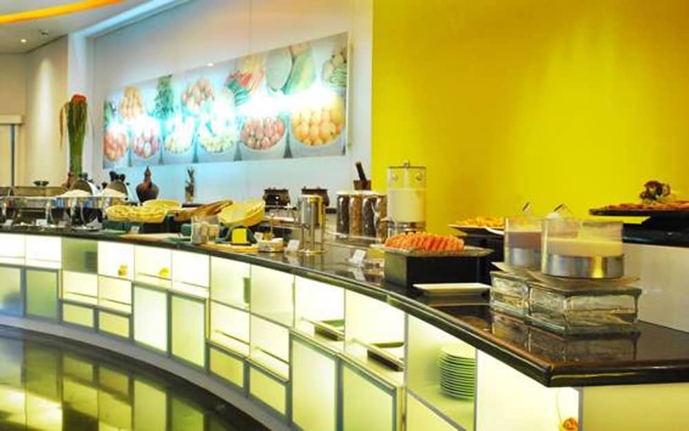 Фото Harris Hotel Tebet Jakarta