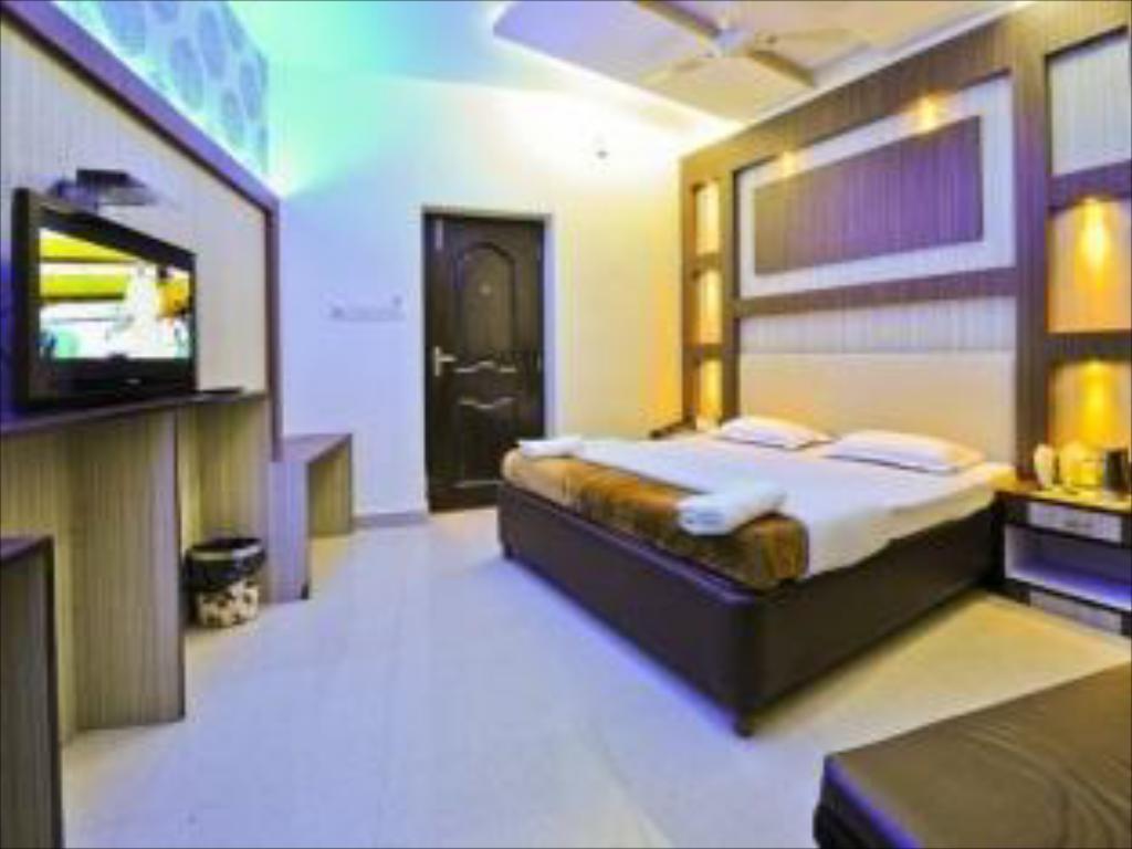 Фото Hotel Diamond Suites