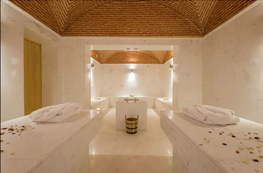 Фото Ayoub Hotel & SPA