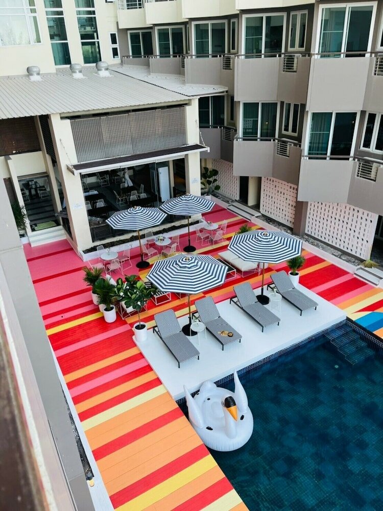 Фото Baan SanPluem Beachfront Condominium