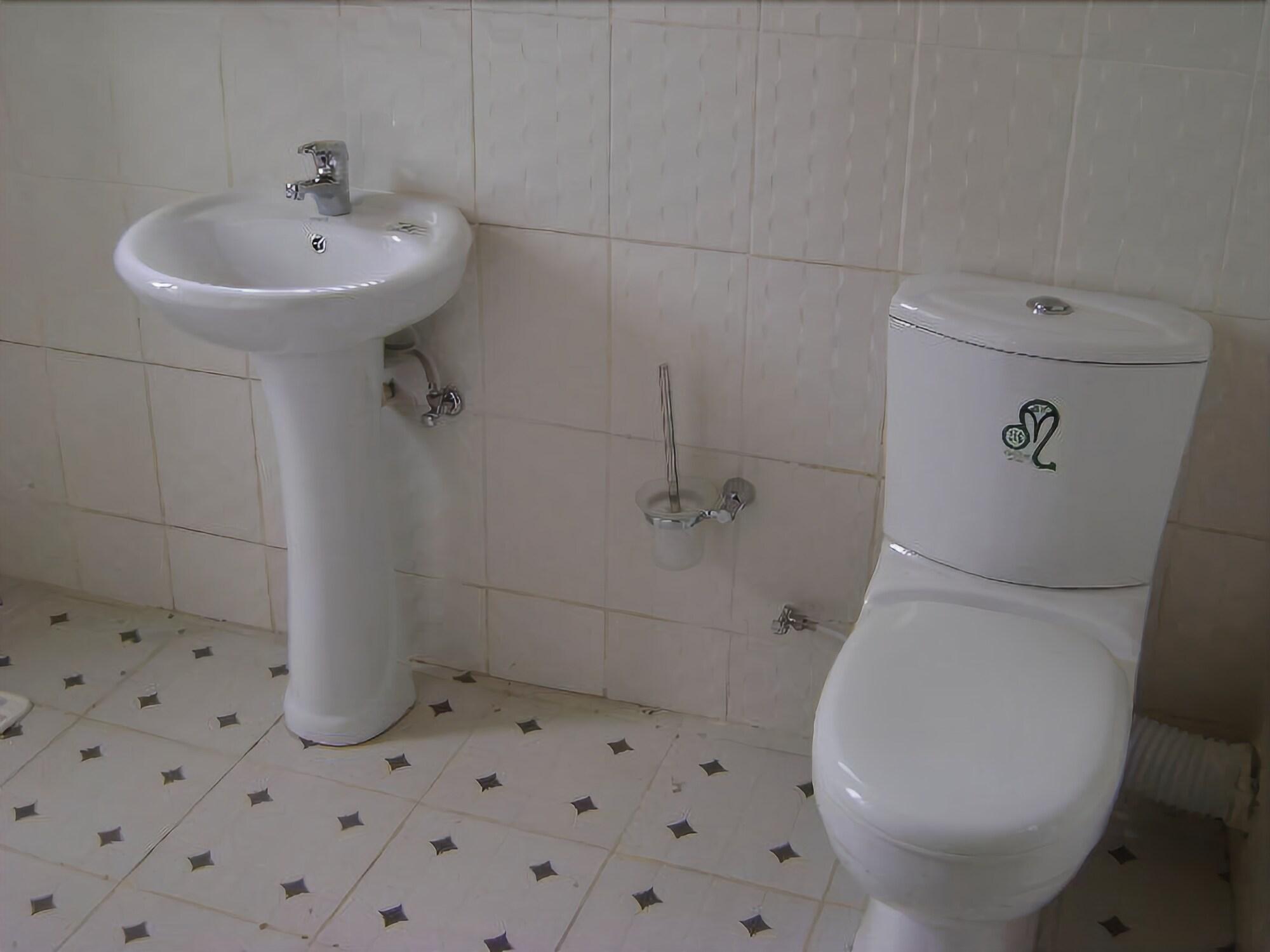 Фото East Airport Guesthouse