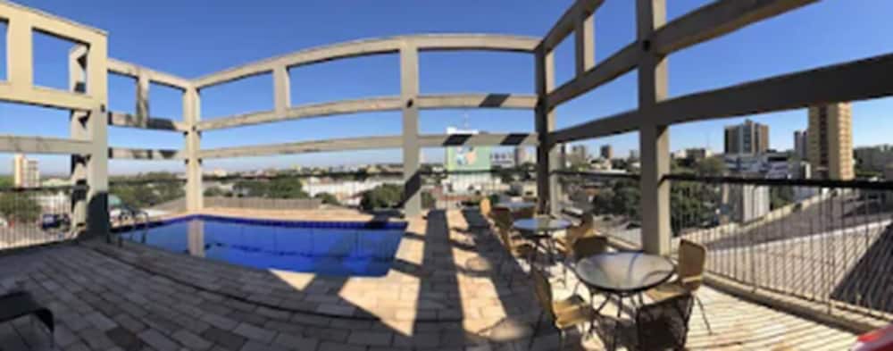 Фото Alphonsus Hotel