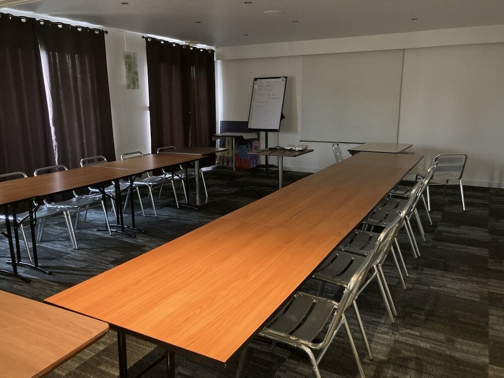 Фото Kyriad Chalons EN Champagne - Saint Martin