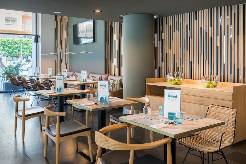 Фото Occidental Cádiz