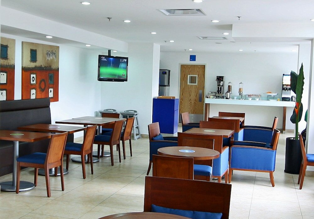 Фото One Guadalajara Centro Historico