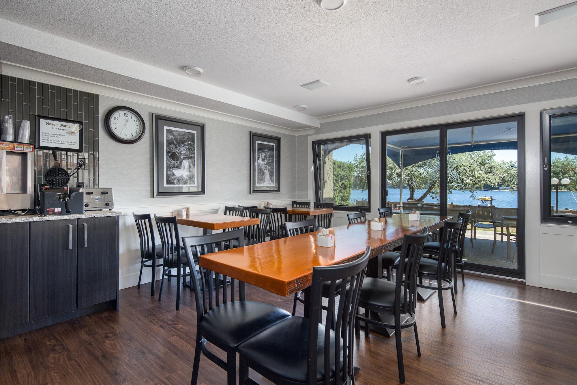 Фото Inn On Long Lake